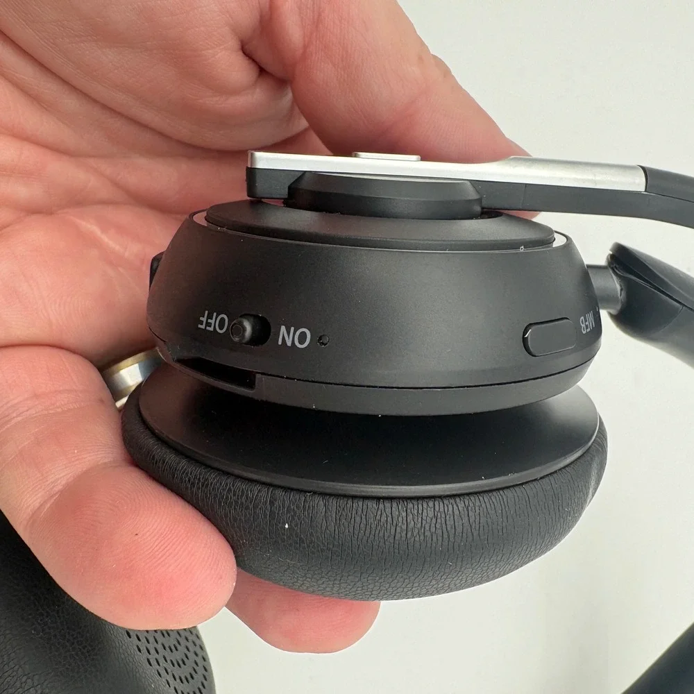 PrancyBt KH120M Wireless‎ Headset with Charging Base and USB Dongle Black